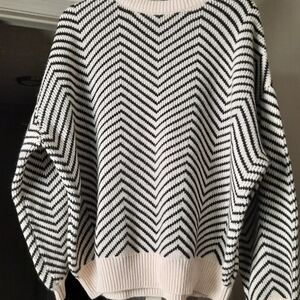 Chevron Patterned Black and White Sweater